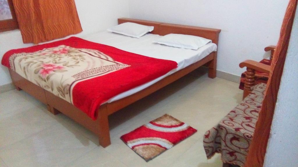 אורצ'ה Temple View Guest House מראה חיצוני תמונה