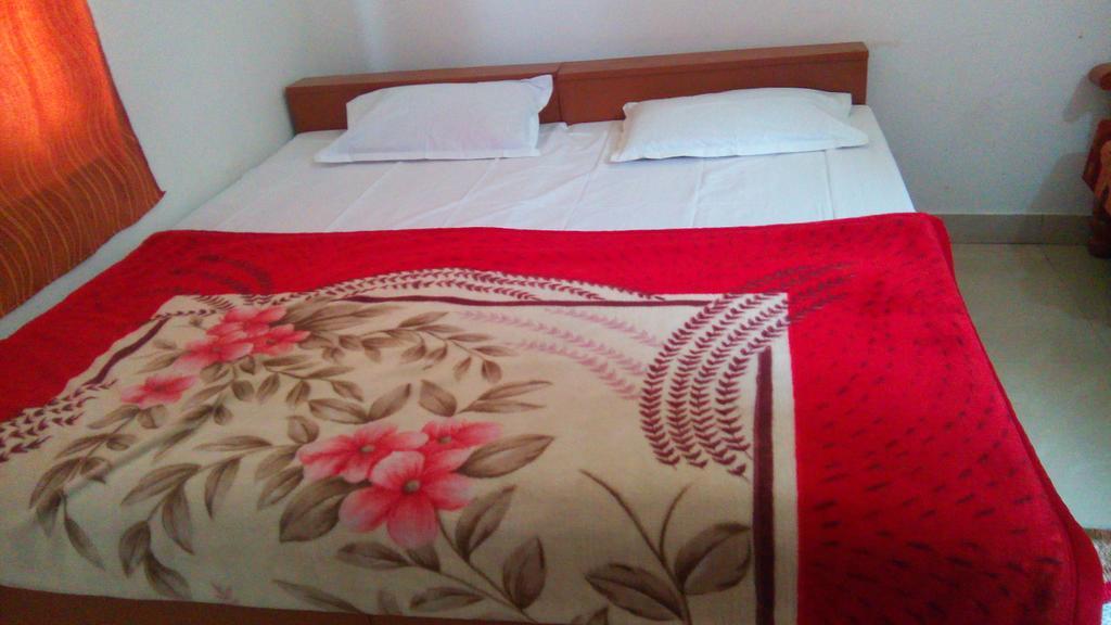 אורצ'ה Temple View Guest House מראה חיצוני תמונה